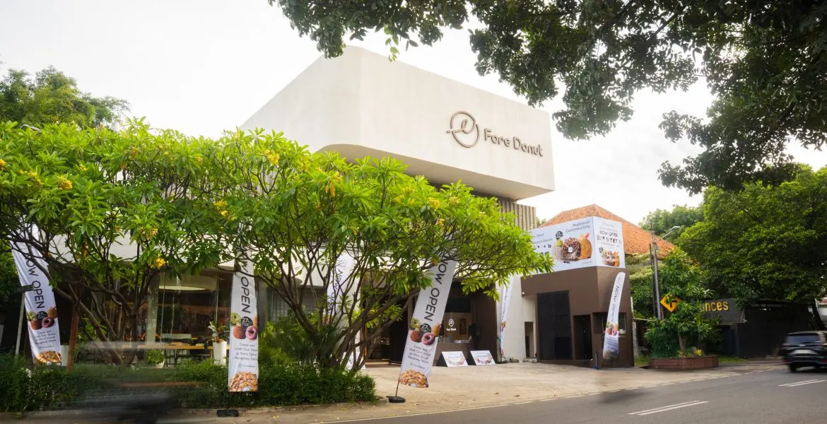 Fore Donut now opens at Panglima Polim